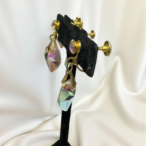 Vintage Aurora Borealis Heart Earrings - Picture 3 of 3